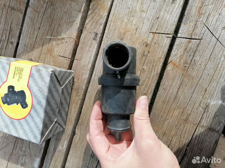 Термостат на Ваз 2105