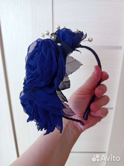 Ободок с цветами из шелка