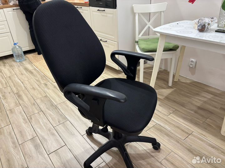 Компьютерное кресло