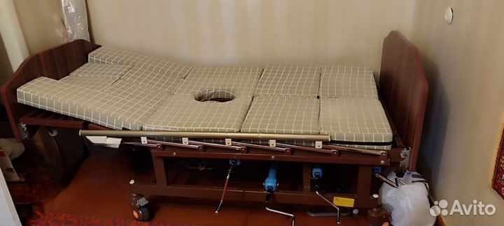 MET remeks Кровать для лежачих больных