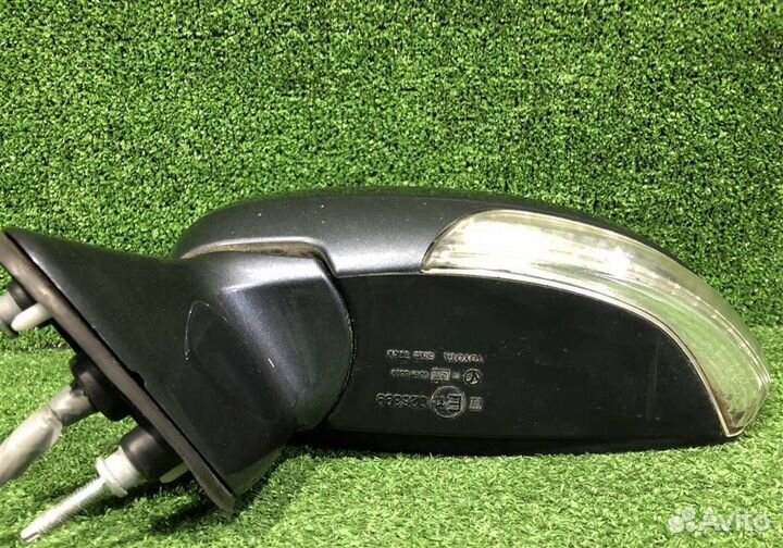 Зеркало левое Toyota Avensis T270 2008-2011