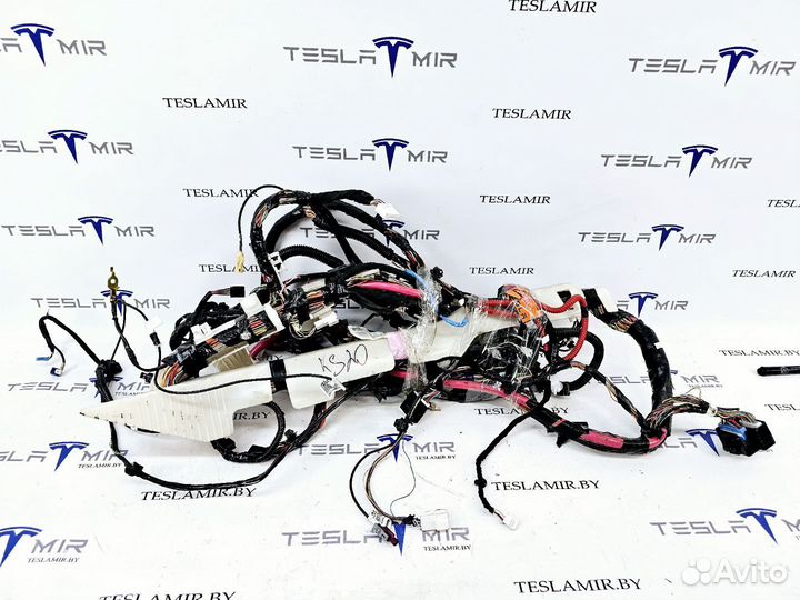 Проводка салона Tesla Model 3 2019 1067955-00