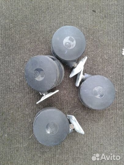 Колесики 4 шт.от мебели 360 градусов вращение