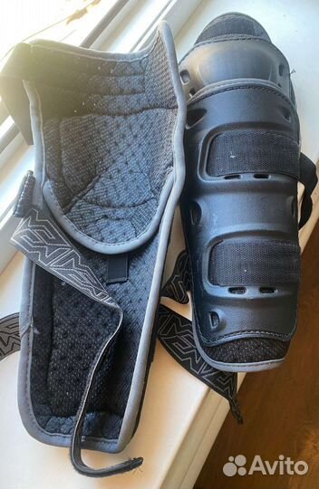 Наколенники Moteq