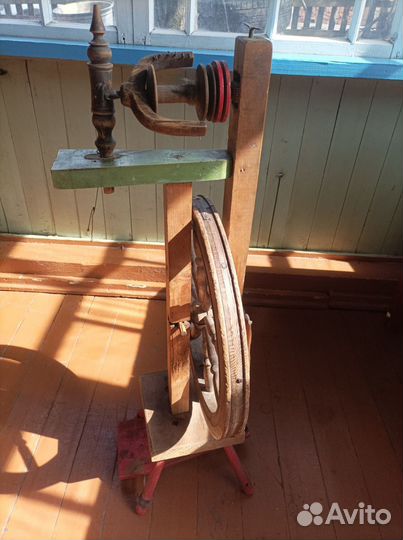 Прялка деревянная старинная