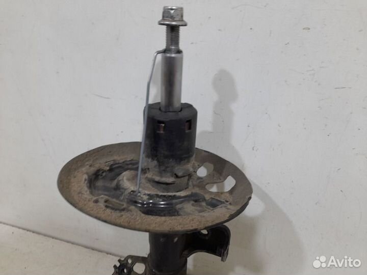 Амортизатор передний левый Toyota Camry V70 2018