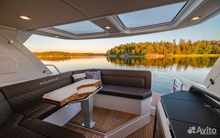 Круизный катер Aquador 300 HT с Yanmar 8LV 370 Z