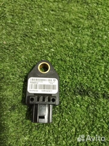 Датчик удара задний правый Dodge Caliber универсал