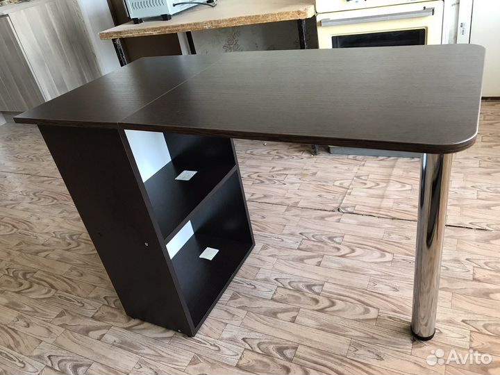 Стол для маникюра складной