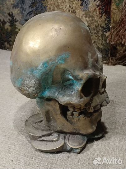 Череп латунный