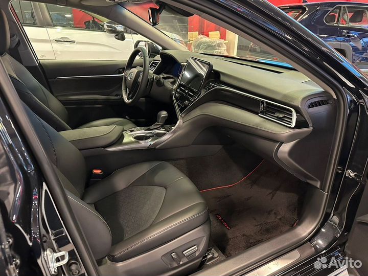 Toyota Camry 2.5 AT, 2023