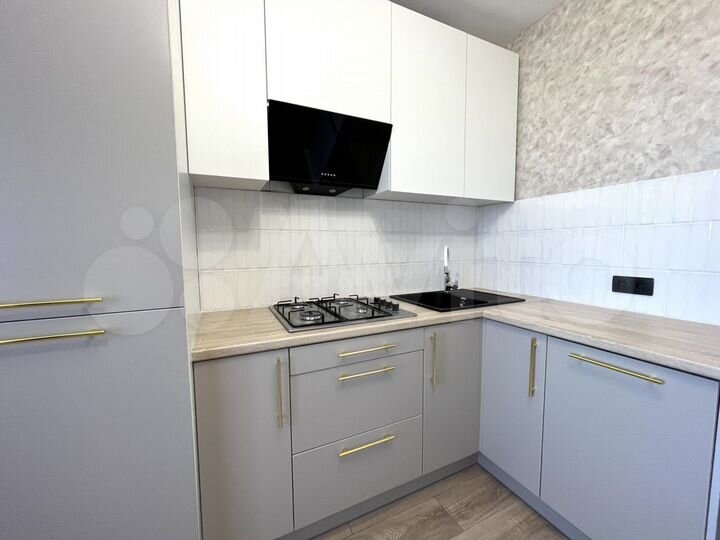 2-к. квартира, 62 м², 9/10 эт.