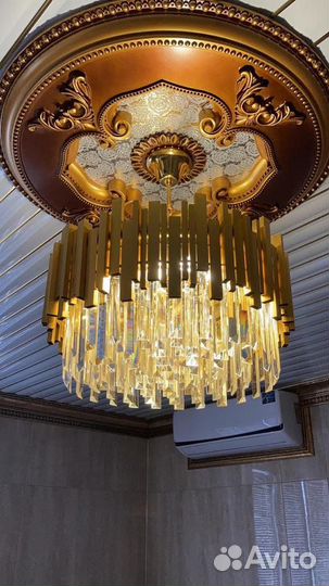 Люстры и плафоны