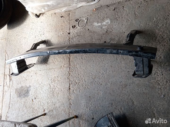 Усилитель бампера Хендай солярис 2