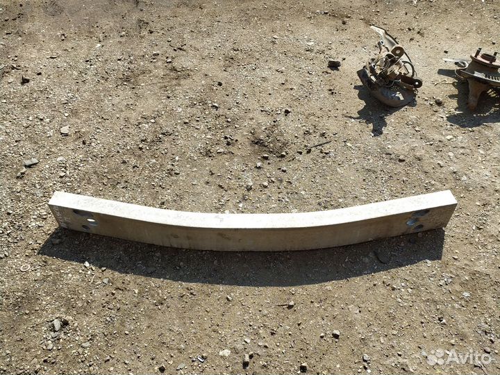 Передний усилитель бампера lexus RX 350