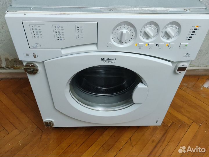 Встраиваемая Hotpoint Ariston 7 кг 1200 отжим