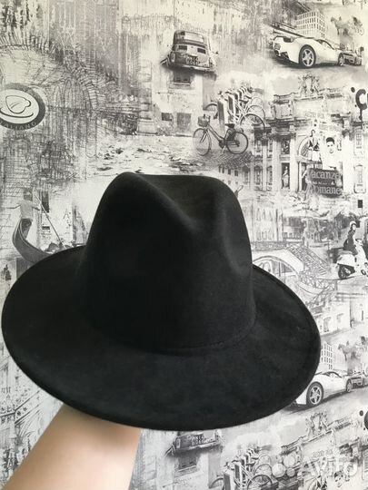 Форменная чёрная шляпа