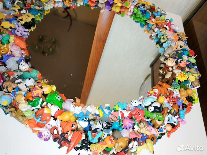 Зеркало подарок ребенку киндер сюрприз