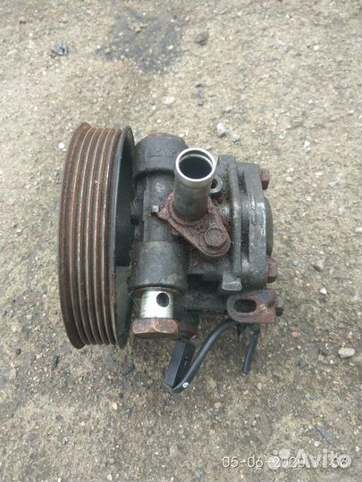 Насос гидроусилителя на Пежо 4007 2010 года