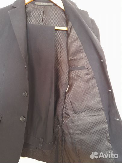 Школьный костюм для мальчи 158 -164 в удовл.сост