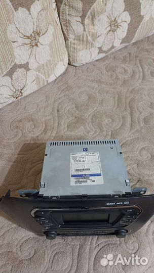 Продам штатную магнитолу Киа Рио 3