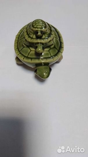 Символ черепашка с детками