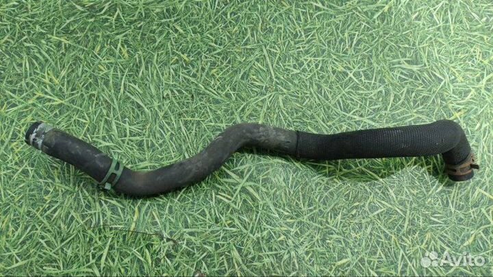 Патрубок системы охлаждения Renault Megane 3