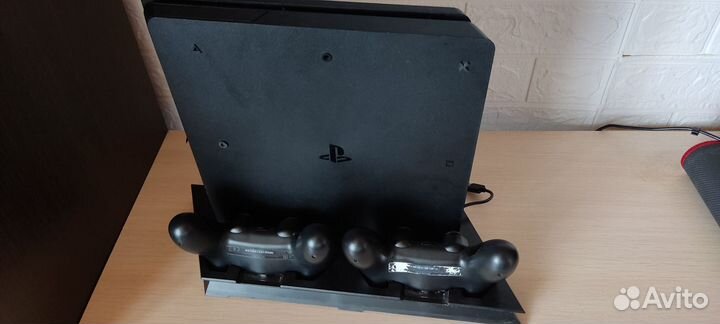 Sony PS4 slim