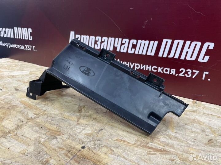 Дефлектор радиатора передний левый LADA X-Ray