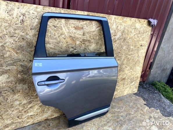 Дверь задняя правая Митсубиши Аутлендер 3