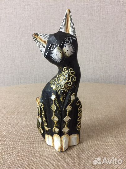 Статуэтка кошка дерево