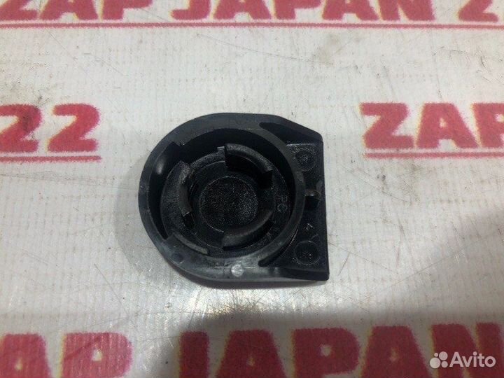 Заглушка дворника передняя Toyota