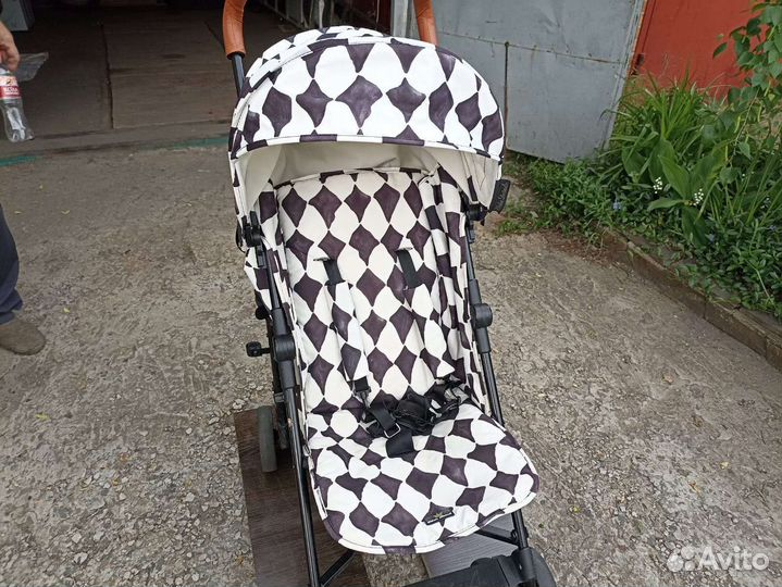 Прогулочная коляска elodie