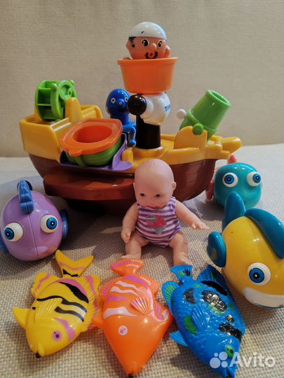 Игрушки для купания в ванной