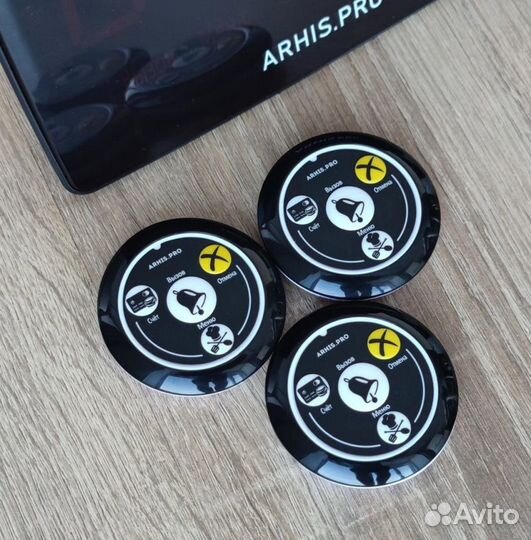 Кнопка вызова официанта в ресторан, кафе с табло