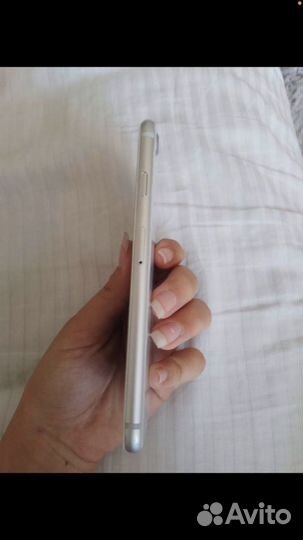 iPhone 8, 64 ГБ