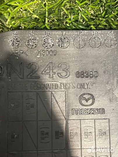 Крышка блока предохранителей Fiat 124 2018