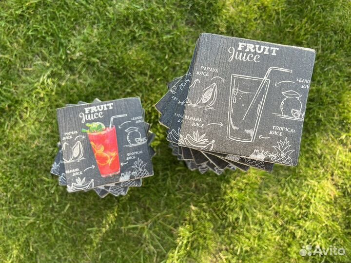 Новая подставка из дерева с декором под бокал