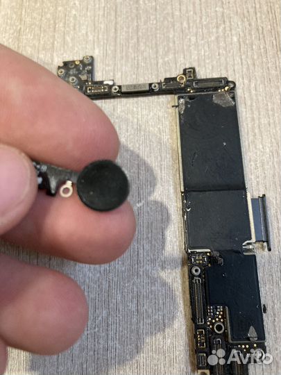 Запчасти на iPhone 8