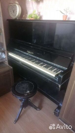 Пианино Красный Октябрь Ленинград с крутящимся сту