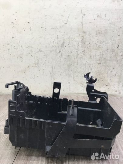 Полка аккумулятора Opel Astra J 2010