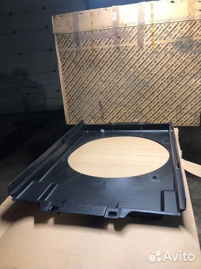 Iveco 41214449 Диффузор радиатора Iveco Stralis