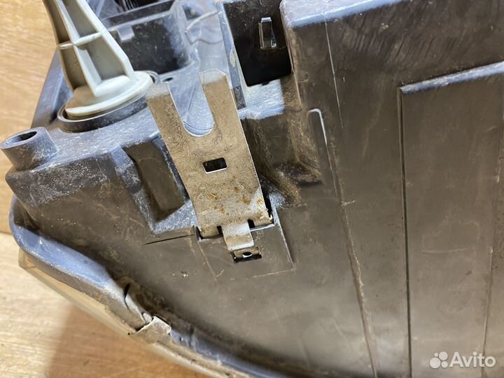 Фара передняя левая Ford Galaxy рестайлинг 141637