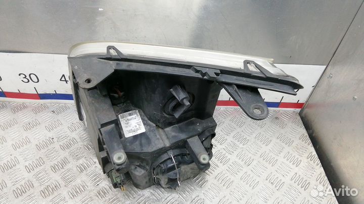 Фара правая Ford Transit 7 2009