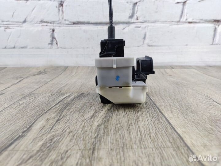 Замок двери передней левой Albea Альбеа