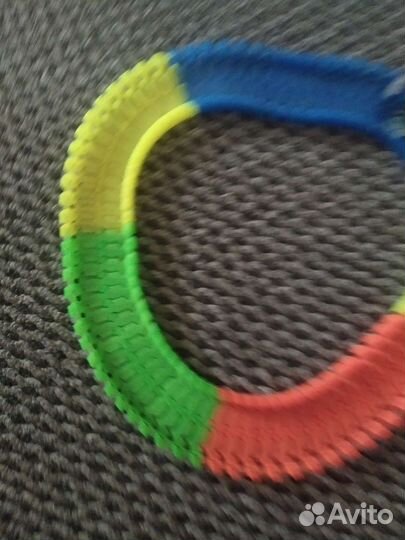 Гибкий трек с машинкой