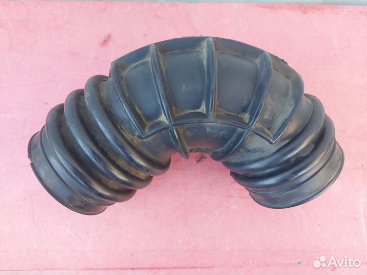 Патрубок воздушного фильтра Ford Scorpio 1