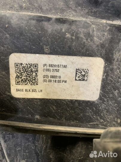 Dodge ram 2019- задний левый фонарь 68261577AE