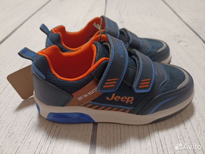 Новые кроссовки ф. Jeep (оригинал)р. 32 Италия