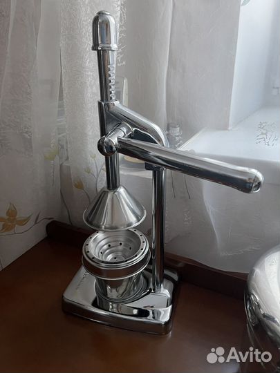 Соковыжималка для цитрусовых новая